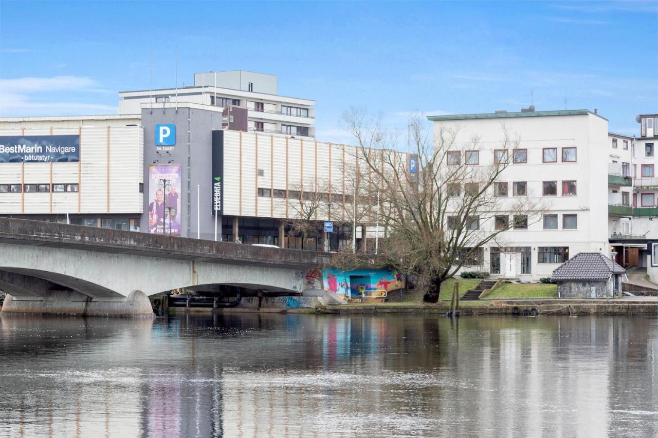 Stylish Apartment With Beautiful Views Of The River, Beach Nearby Кристиансанд Экстерьер фото